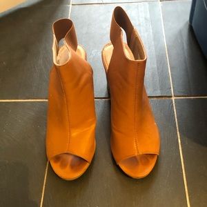 VGUC joe fresh open toed heel mule shoes